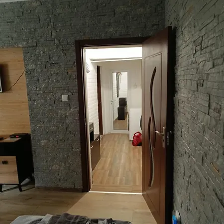 за гости централ Appartamento Malko Tŭrnovo