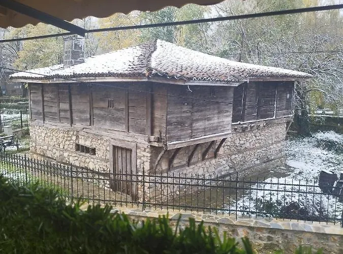 за гости централ * Malko Tŭrnovo